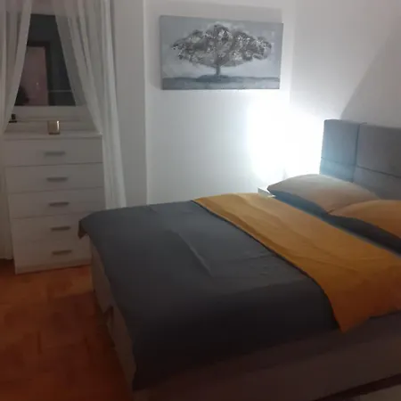 Pontis Okrug Gornji Apartmán Trogir