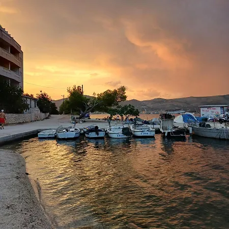 Pontis Okrug Gornji Apartman *